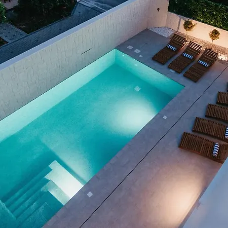 High View House