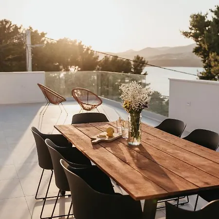 High View House
