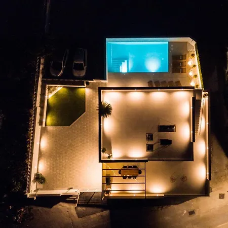 High View House *