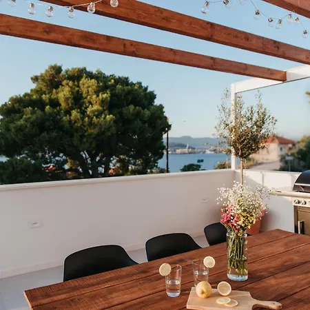 Villa High View House