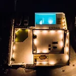 High View House *