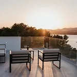 Villa High View House *